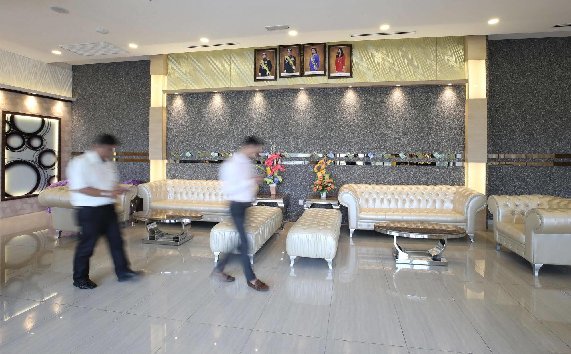 Hotel Sem9 Senai Kulai Esterno foto